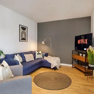 Escape @ Aura Apartment York